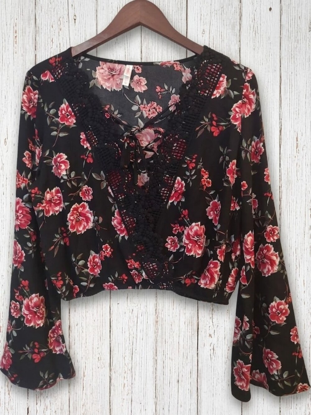 Xhilaration Floral Bell Sleeve Lace Up Crop Top Sz L Crochet Trim Black Re